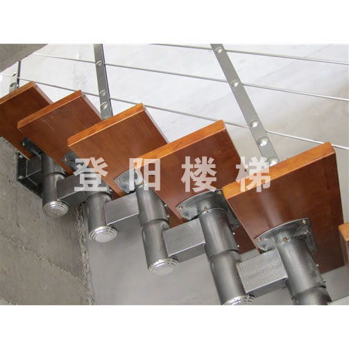 �s������003